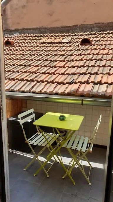 Mon Jardin Secret Marseillais Avec Terrasse Dans Le Quartier Le Plus Cool Du Monde Marseille